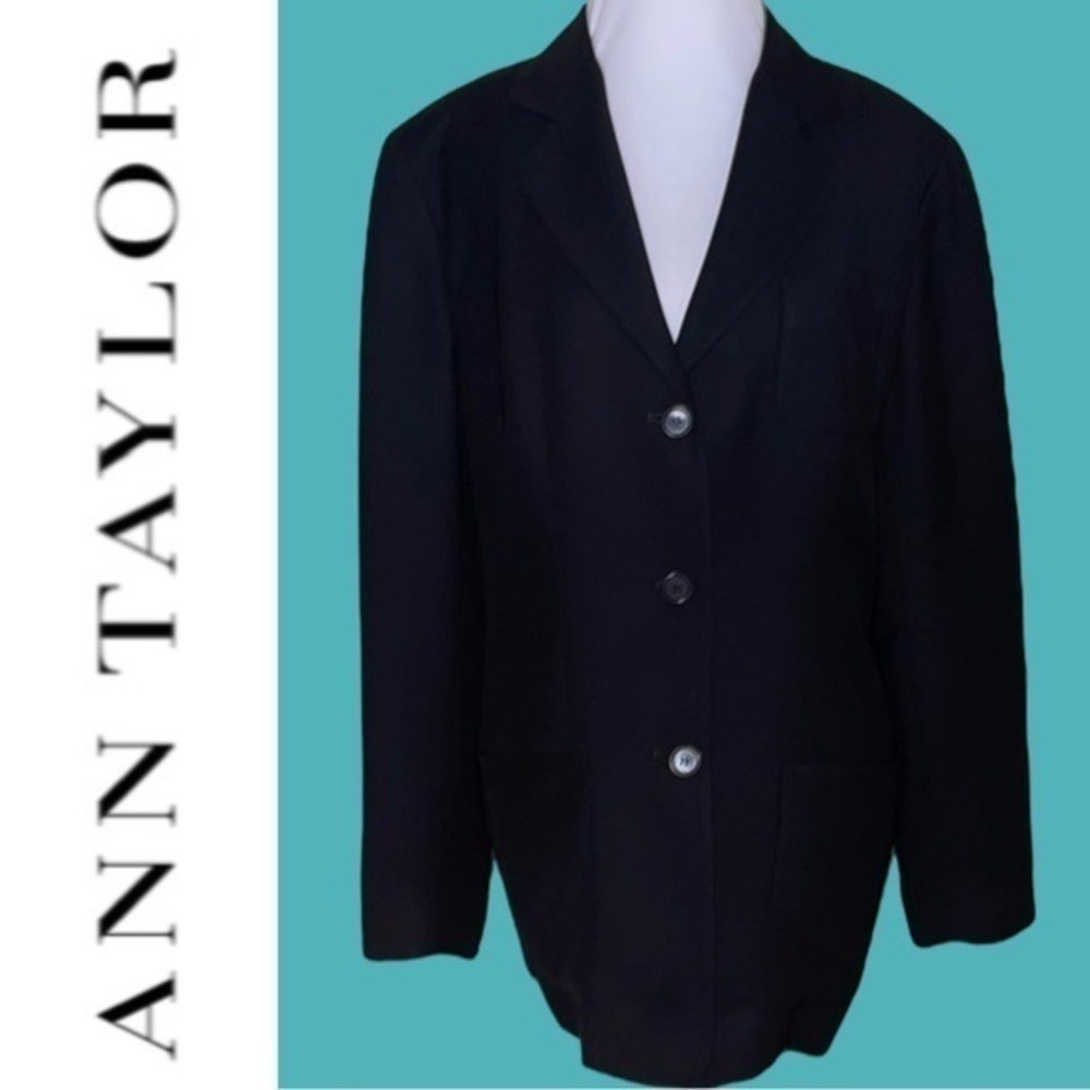 ANN TAYLOR 3 Button Black Blazer w/ 3 front Pockets Size‎ 10